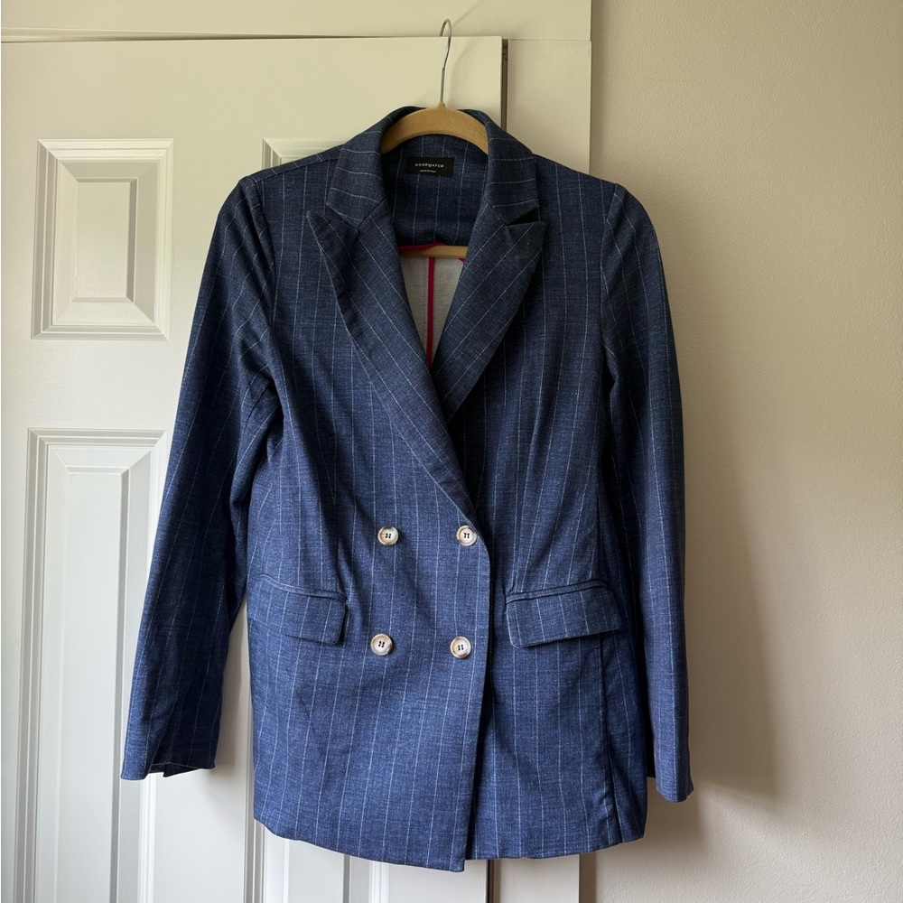 GoodMatch Made in Italy Women's Blue Pinstripe Blazer. Size 42. Longer style.